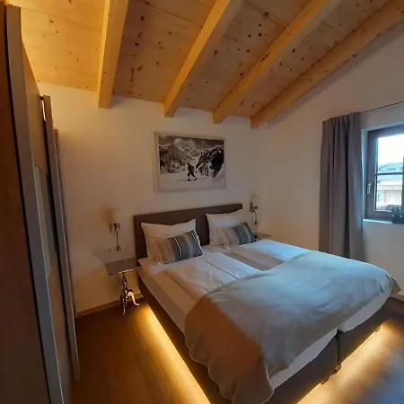 Hochalmbahnen Chalets 14W4, Wacholder, Nahe Gondel, Hunde Willkommen