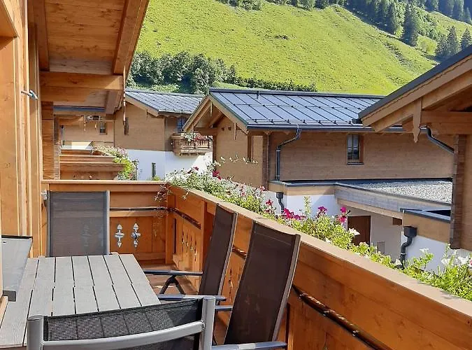 Hochalmbahnen Chalets 14W4, Wacholder, Nahe Gondel, Hunde Willkommen